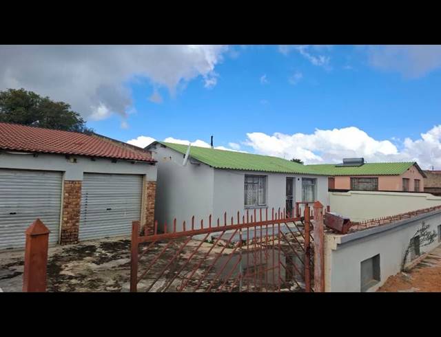 2 BEDROOM HOUSE FOR SALE IN SOSHANGUVE K